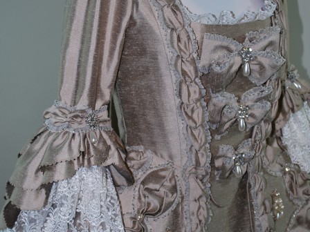 18th Century Rococo Gown Robe a la Francaise Eschelle Stomacher