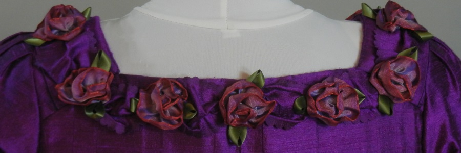 Violet & Roses Robe a la Francaise